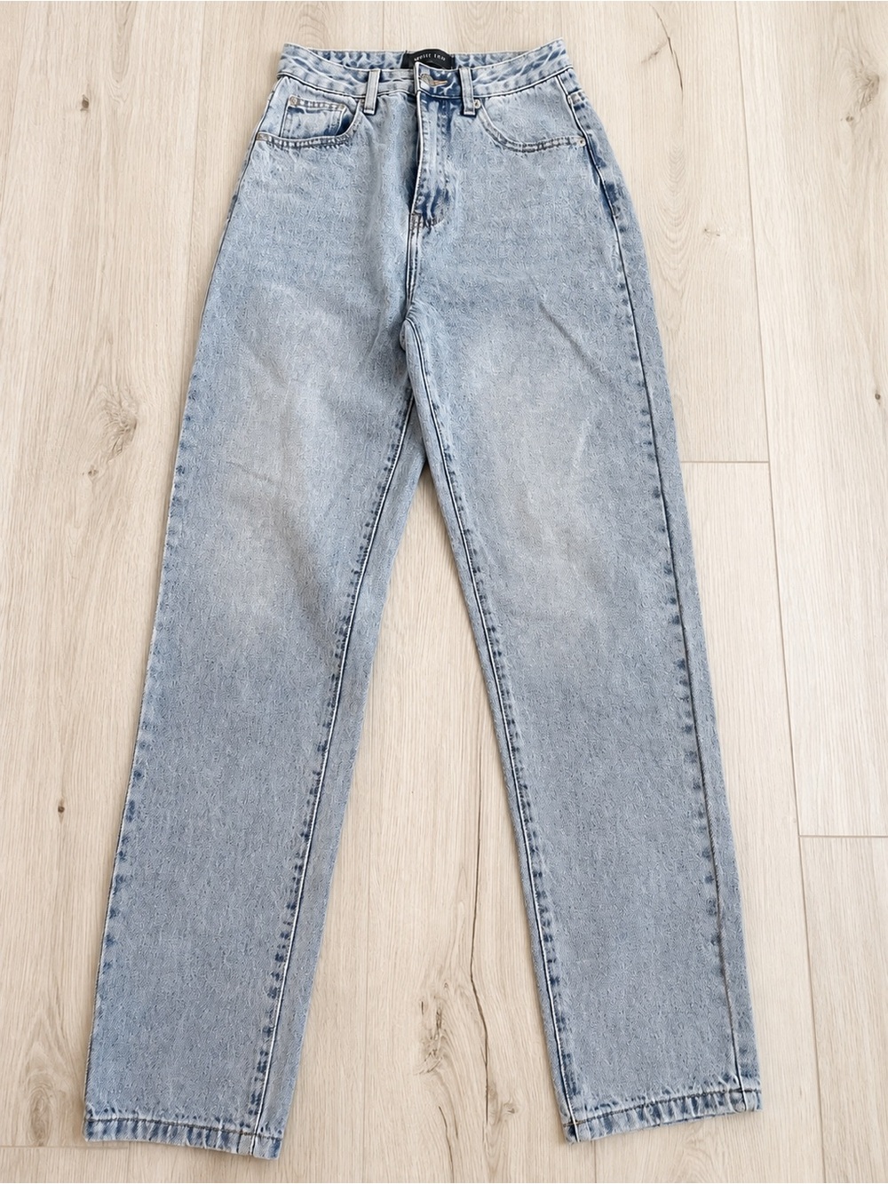 White Fox Boutique High-Rise Light Wash Jeans